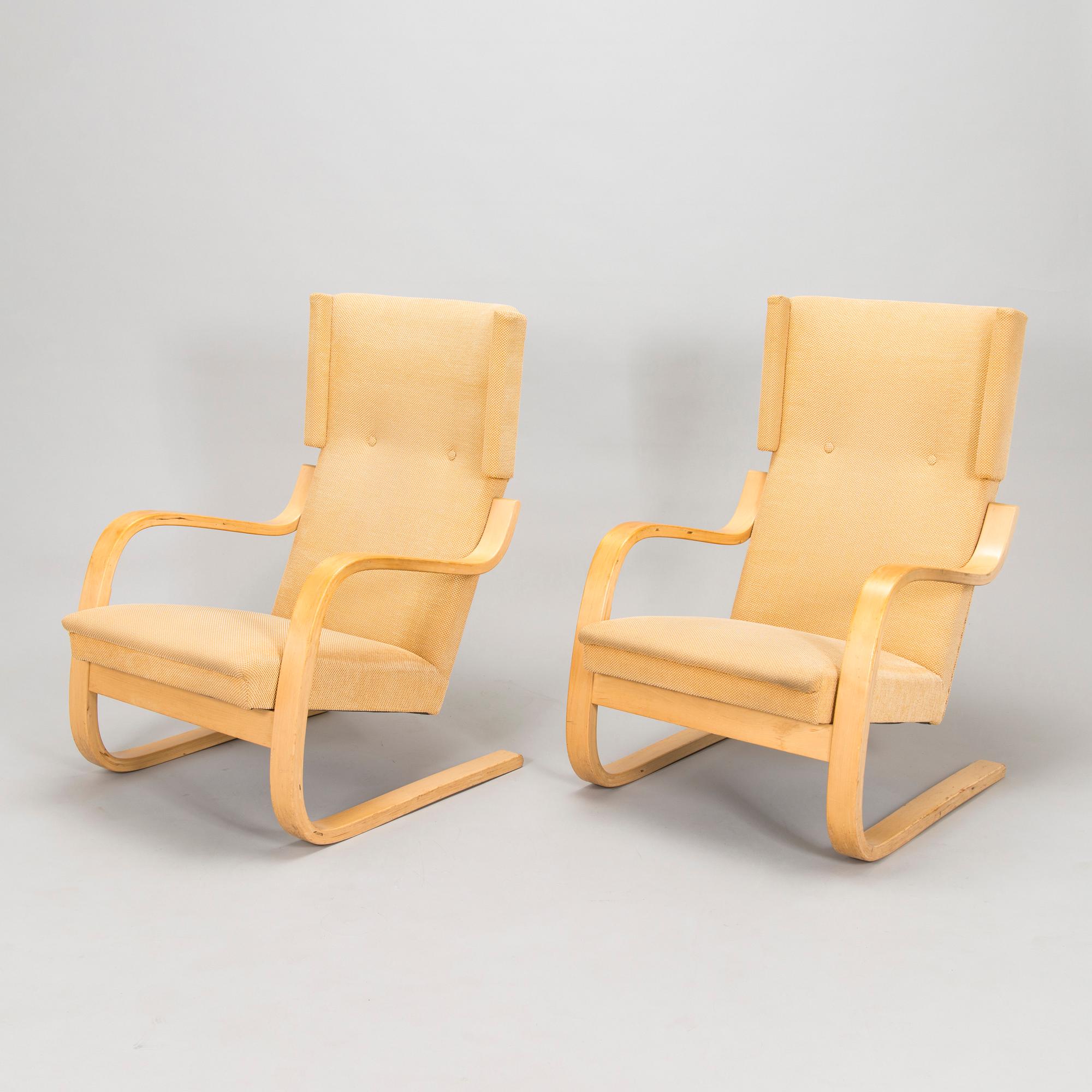 Alvar Aalto, a pair of 1960s '401' armchairs for Artek.