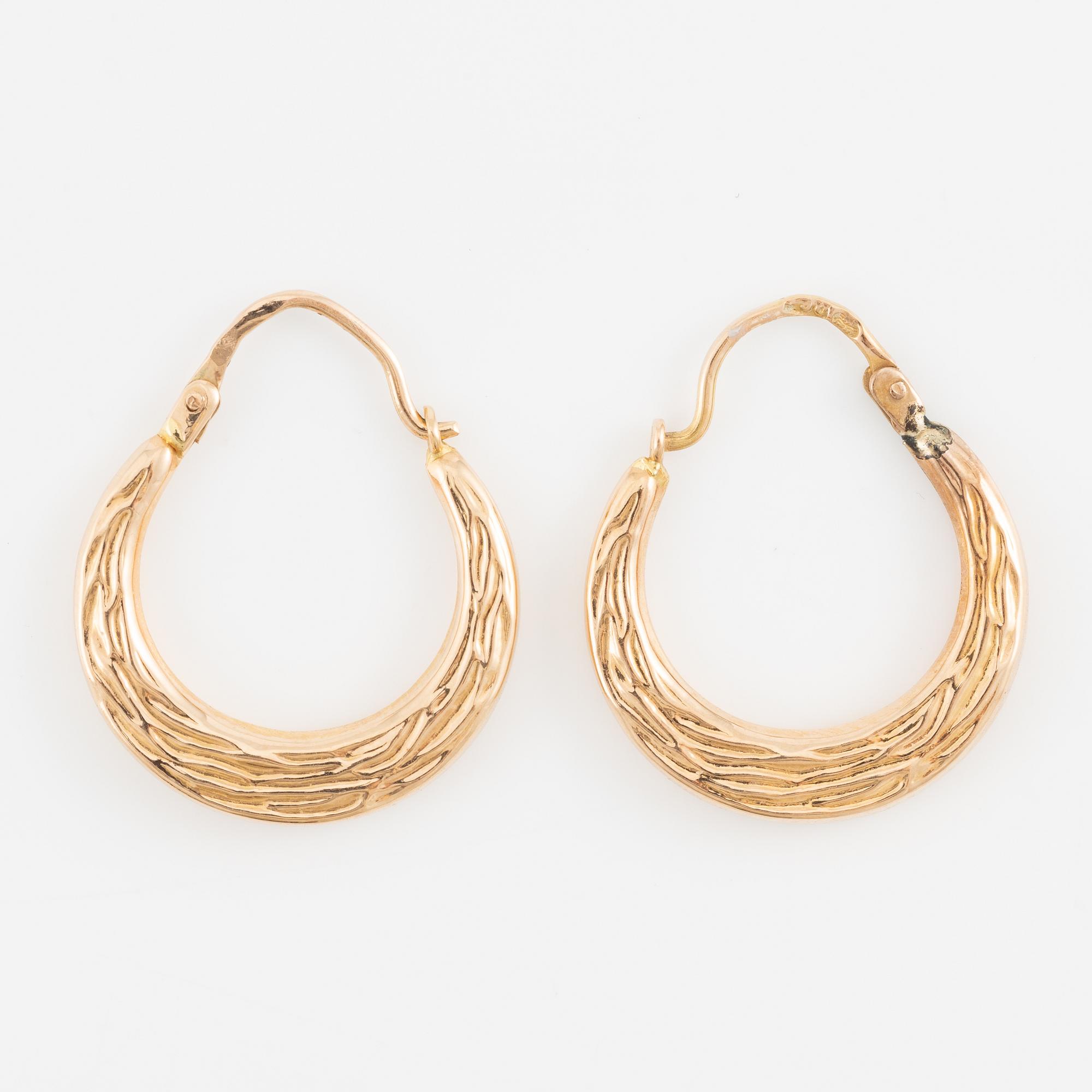 Earrings, a pair, hoops, 18K gold.