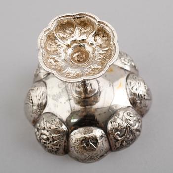 SKÅL på fot, silver, Nederländerna, 1800-/1900-tal. Vikt ca 120 gram.