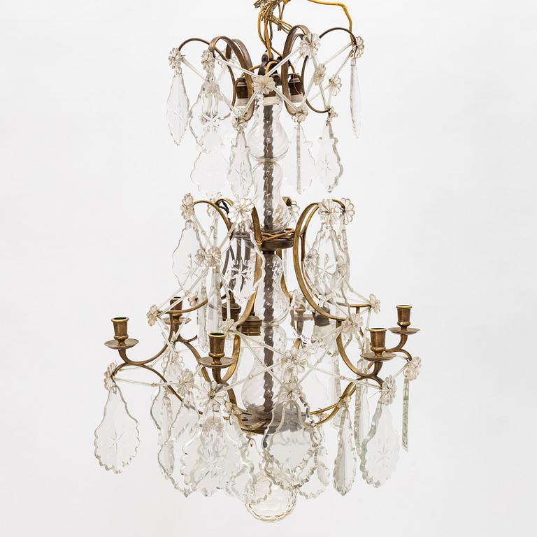A rococo style chandelier from around the year 1900.