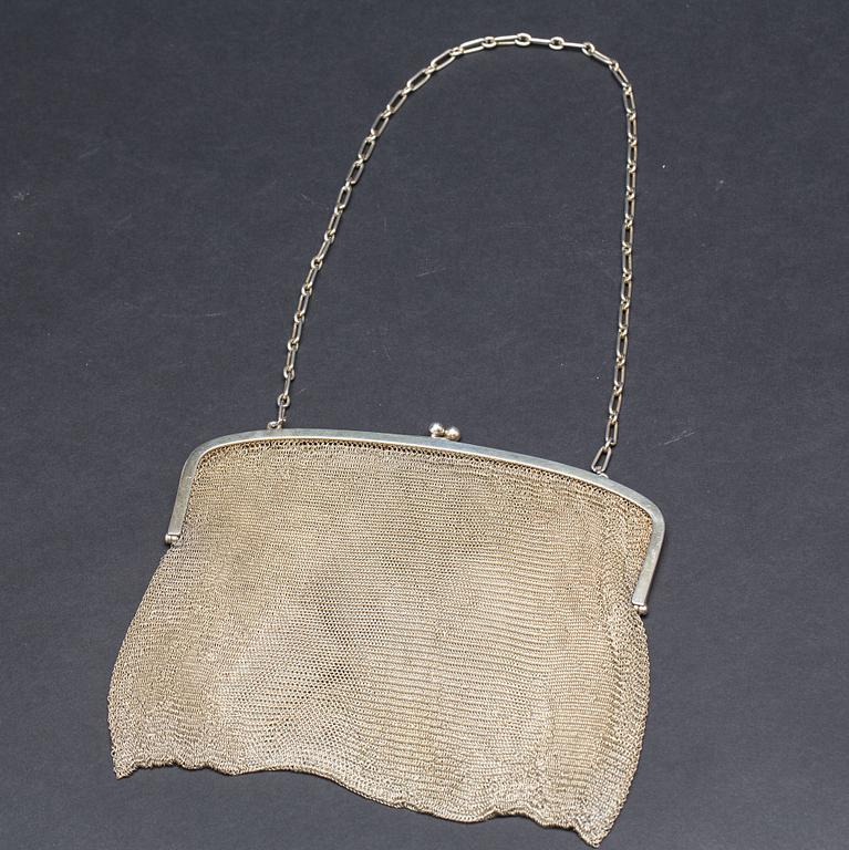 AFTONVÄSKA, silver, K & L, svenska importstämplar. Vikt ca 232 gram.