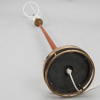 GOLVLAMPA, stämplad Idman, 1900-talets mitt.