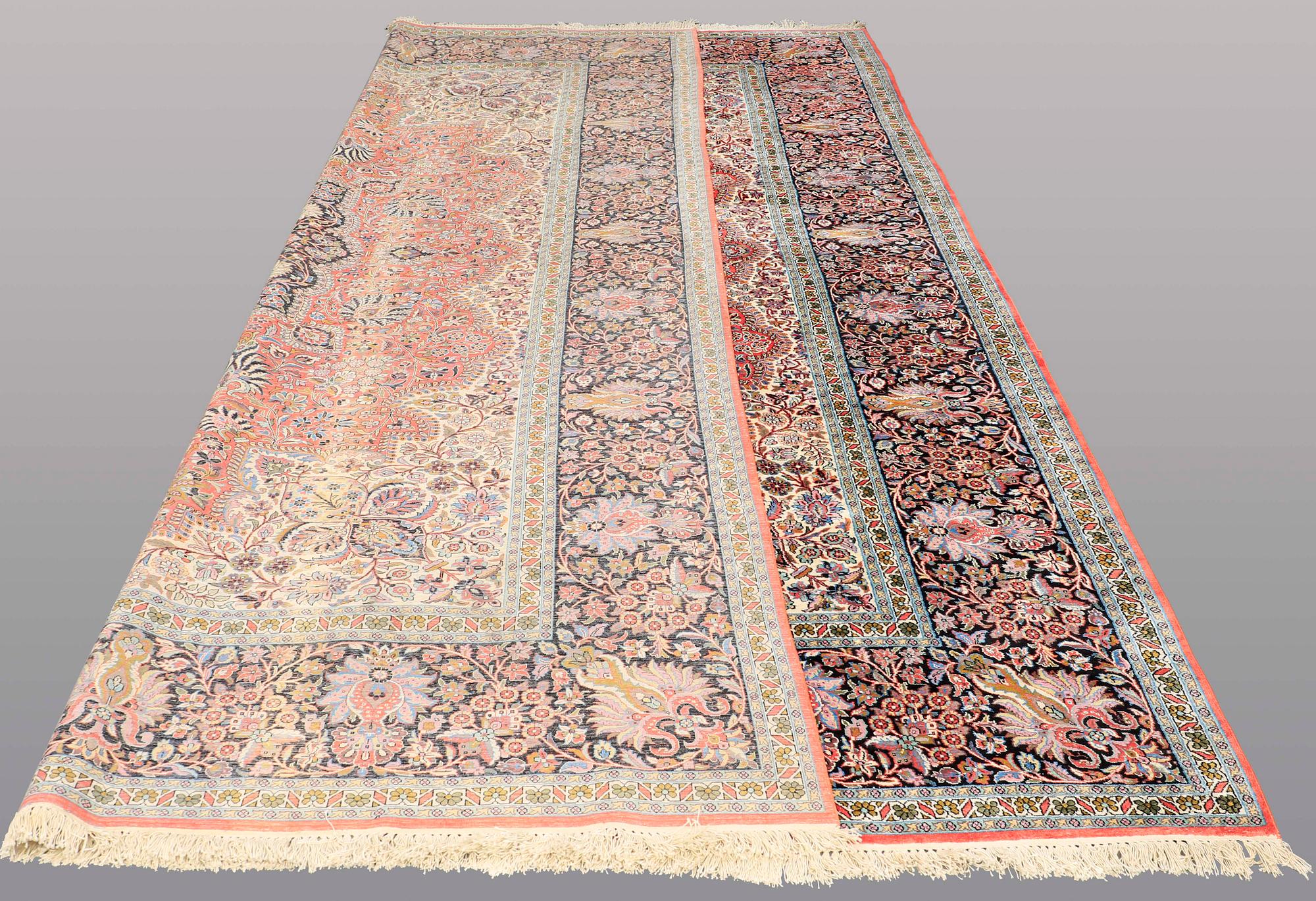 MATTA, Kashmir silke, ca 442 x 306 cm.