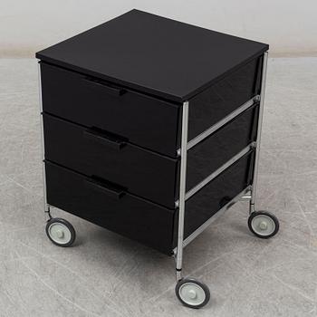 ANTONIO CITTERIO & OLIVER LÖW, a 'Mobil" container for Kartell.