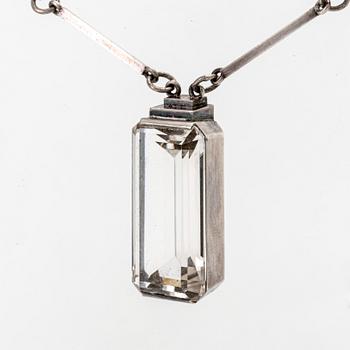 Wiwen Nilsson, halsband, sterling silver och bergkristall, Lund 1945.