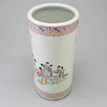 A 20th century porcelain umbrella stand.