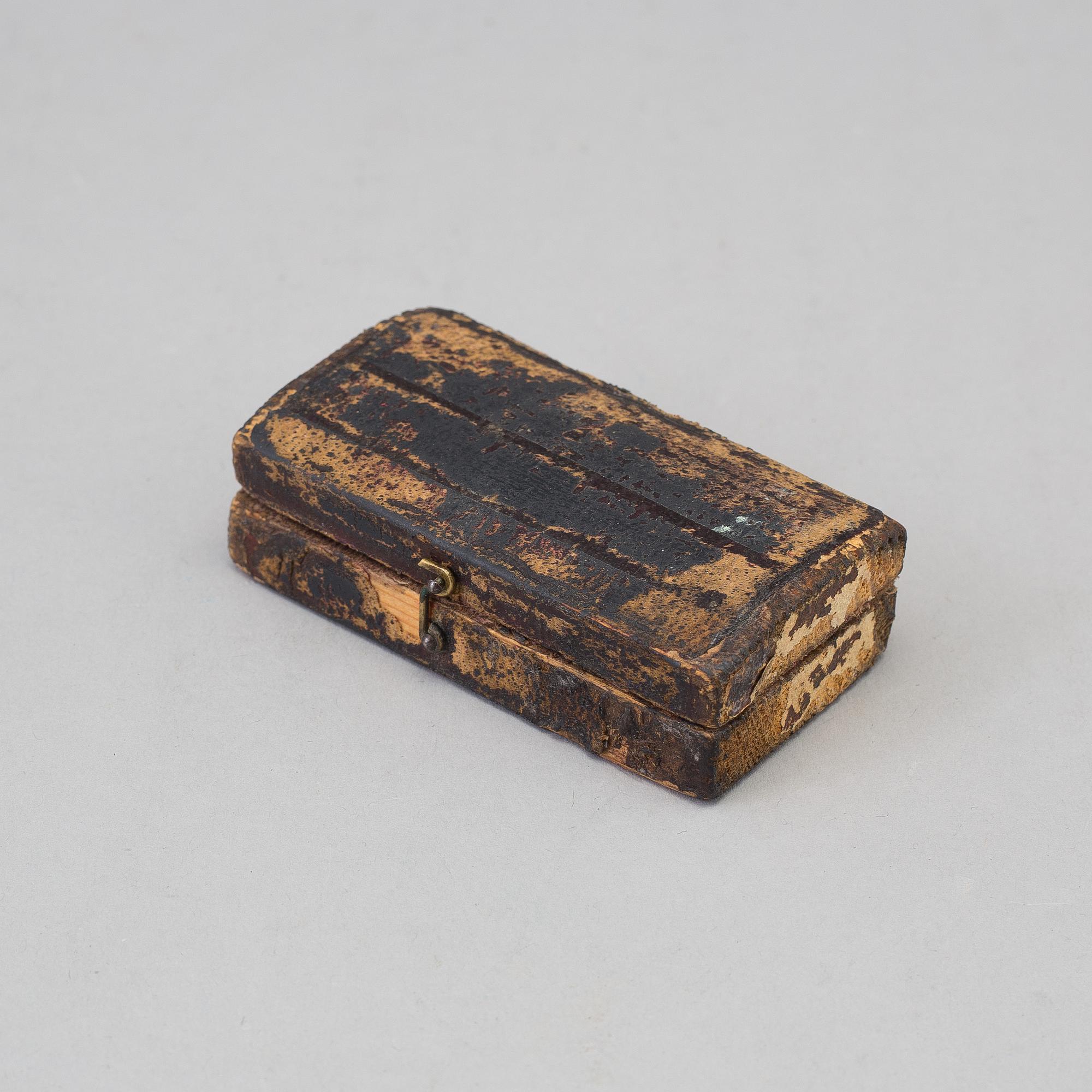 AN 18TH CENTURY BRASS PHLEEM.