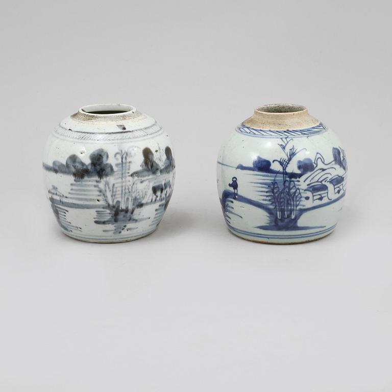BOJANER, 2 st, porslin, Kina, 1800-tal.