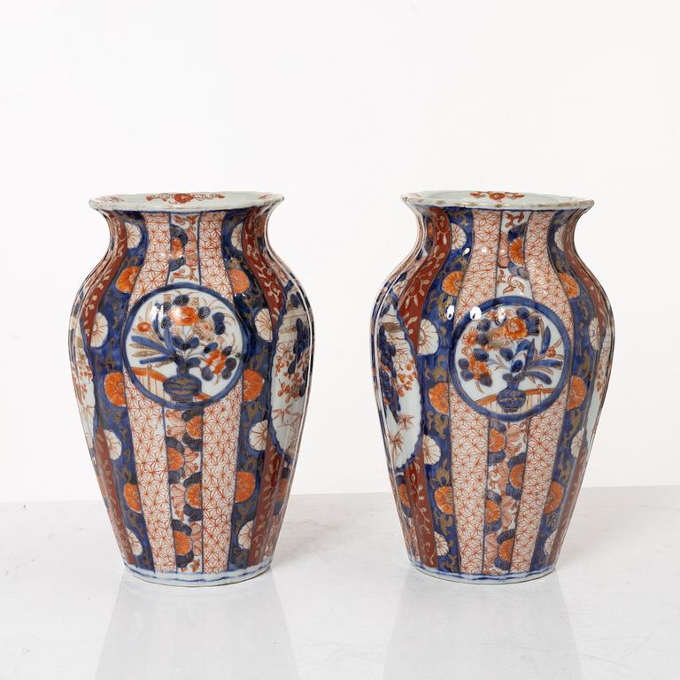 Vaser, ett par, porslin, Japan, Meiji (1868-1912.