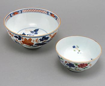 TALLRIKAR, 4 st, samt SKÅLAR, 2 st, porslin, Kina, 1700-tal.