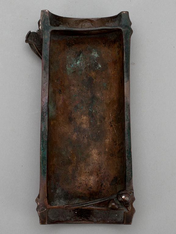 ARMSTÖD, brons, arkaiserande, sannolikt Japan, 1800-tal.