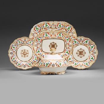 A part dinner service, Presumably Russia, 19th Century. (19 pieces).