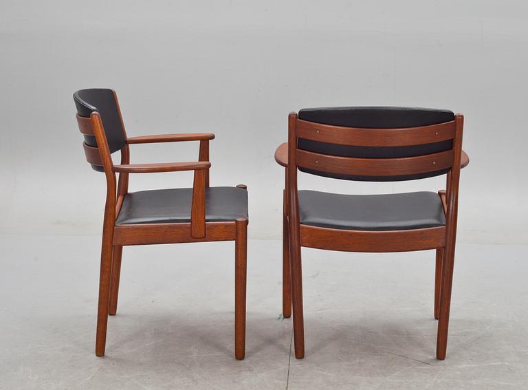 KARMSTOLAR, ett par, Poul Volther, FDB Möbler. Märkt.
