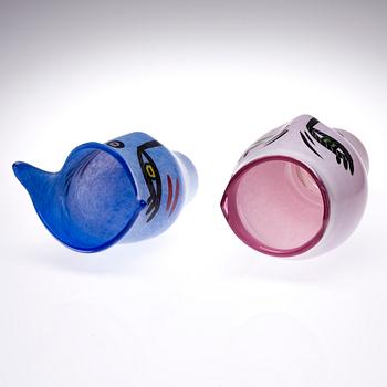 VASER, 2 st, "Open Minds", glas, signerade Ulrica Hydman-Vallien, Artist Collection.