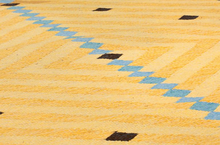 CARPET. Flat weave. 237 x 167,5 cm. Sweden around the 1960's-70's. Probably designed by Ingrid Dessau.