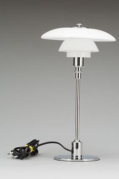 BORDSLAMPA,  PH 2/1. Poul Henningsen för Louis Poulsen, Danmark.