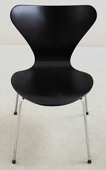 STOL, "Sjuan", Arne Jacobsen, Fritz Hansen, formgiven 1955.