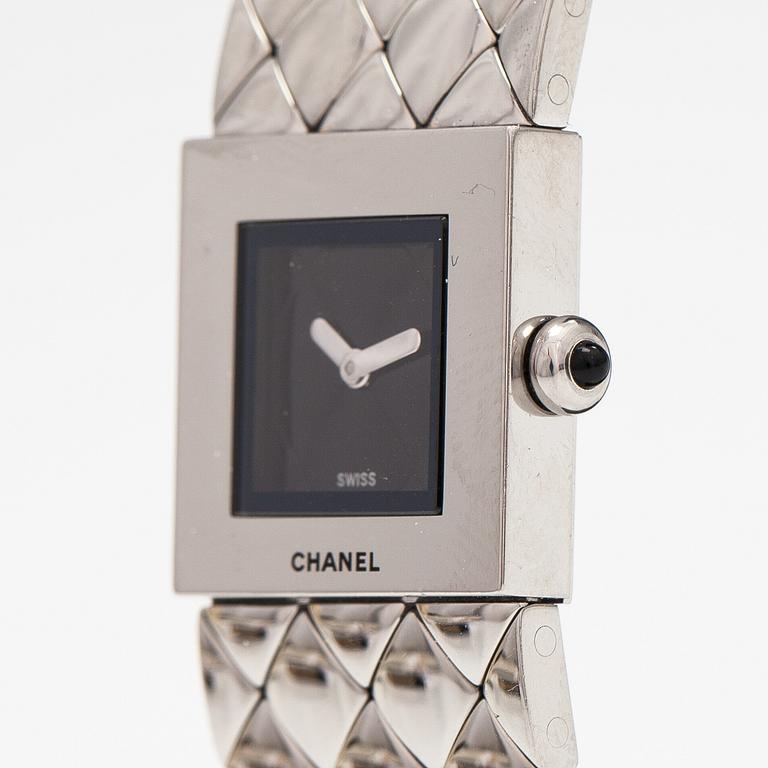 CHANEL, Matelasse Quilt Acier , wristwatch, 19 mm.