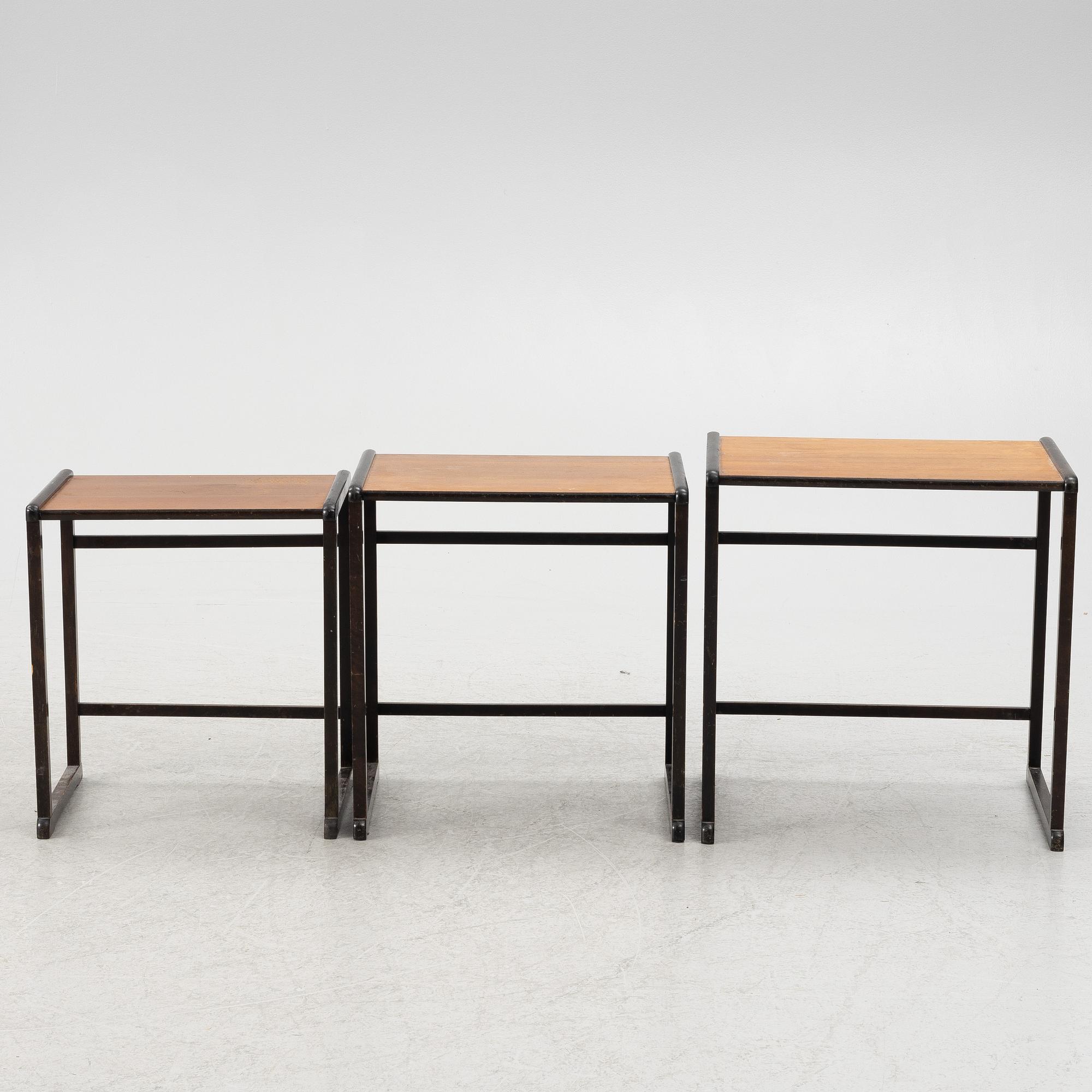 Tea table, 3 pieces, mid-20th century.