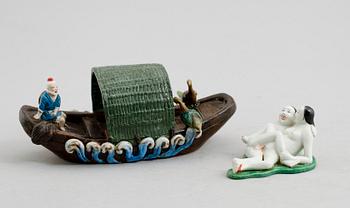 FIGURER, 2 st, porslin, Kina, sent 1900-tal.