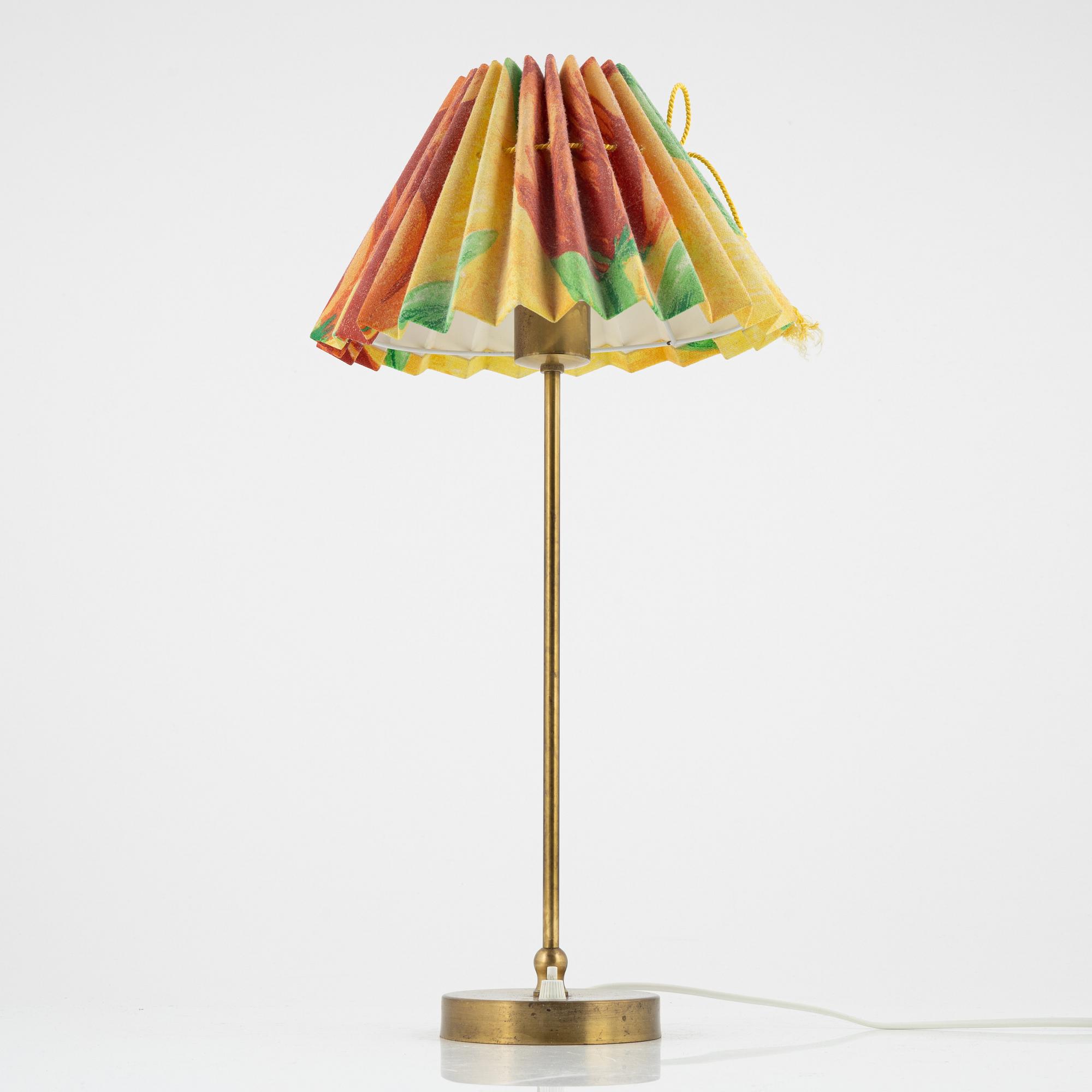 Josef Frank, a model 2332 brass table light, Firma Svenskt Tenn.