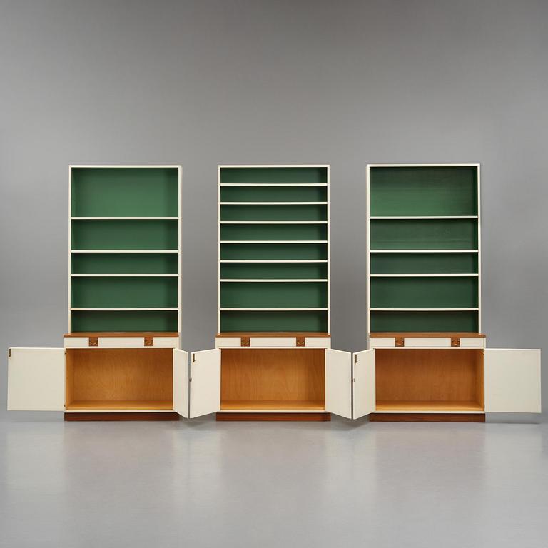 Josef Frank, a set of three bookcases model "B 2255", Firma Svenskt Tenn, mid-20th century, provenance Estrid Ericson.