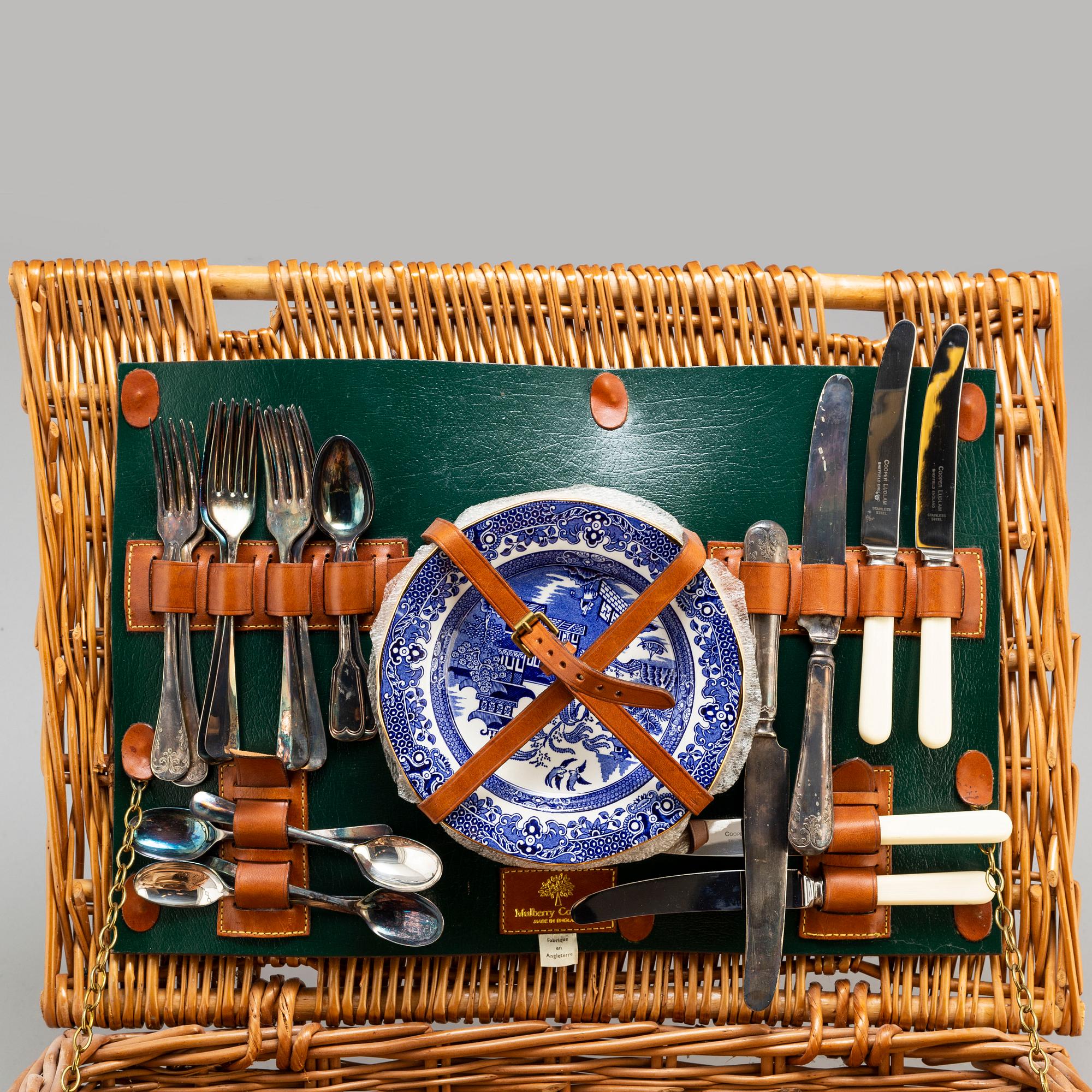 MULBERRY, a Mulberry Picnicbasket with tableware.