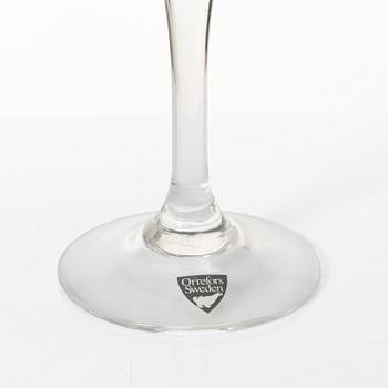 Gunnar Cyrén, A set of 12 champagne flutes, “Helena”, Orrefors.