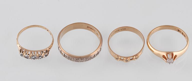 RINGAR, 4 st, 18K guld med briljant och åttkantslipade diamanter respektive vita stenar. Vikt 9,5 gram.