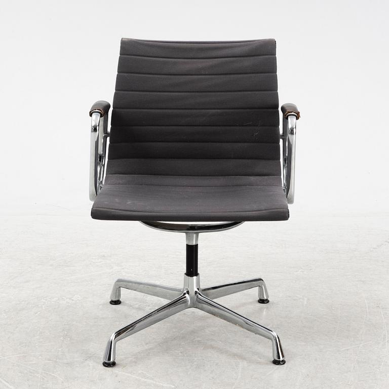 Charles & Ray Eames, EA 108 office chair, Vitra.