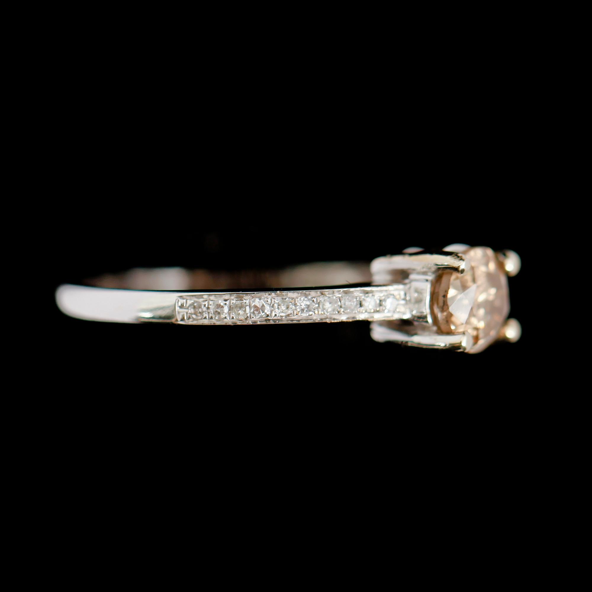 RING, 14 k vitguld, briljantslipade diamanter tot ca 0.54 ct.