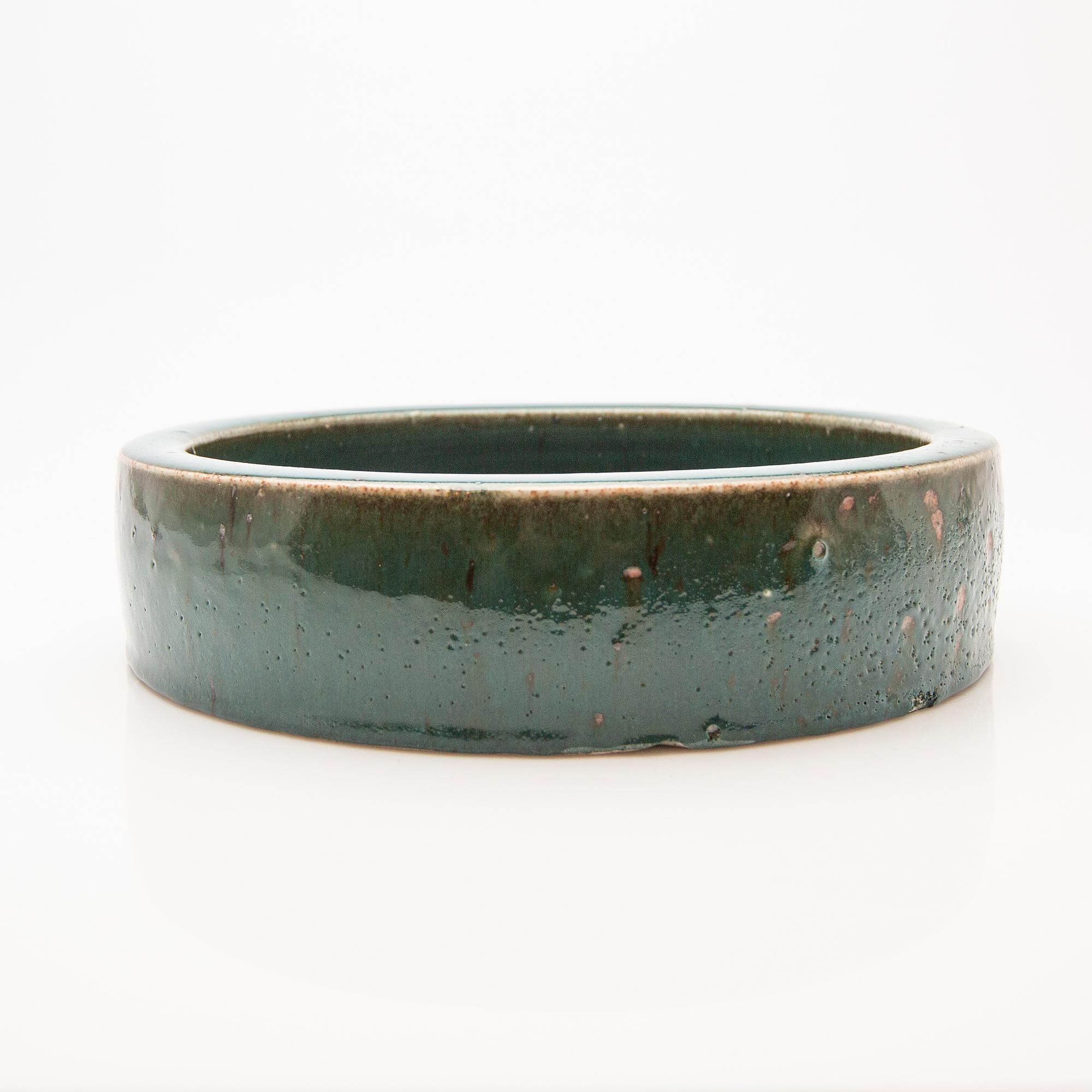 Marianne Westman, fat, stoneware. Rörstrand Atelier.