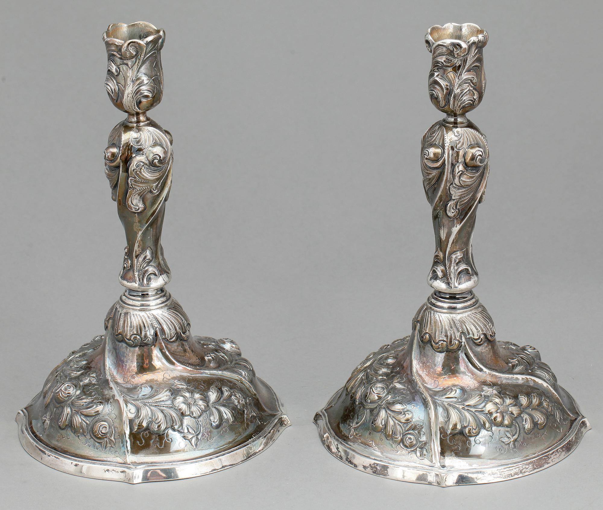 LJUSSTAKAR, ett par, sterlingsilver, Jugend, tidigt 1900-tal.