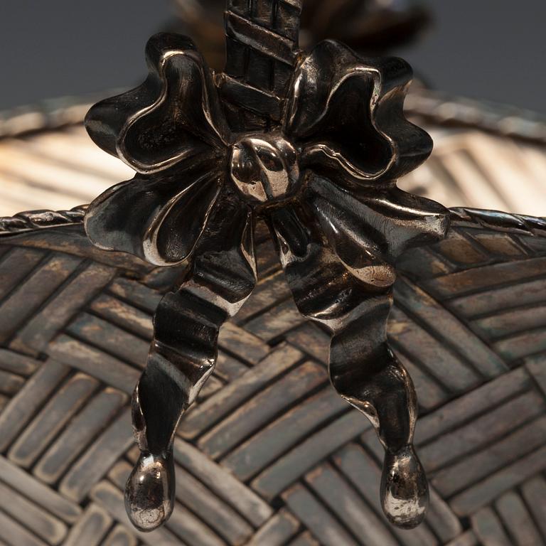KONFEKTSKÅL, silver, Mellerio dits Meller, Paris 1900-tal. Vikt 286,7 g.
