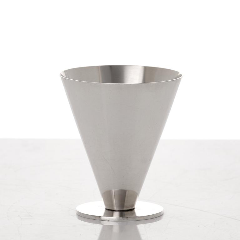 Wiwen Nilsson, a set of six sterling cocktail glasses, Lund 1933-50.
