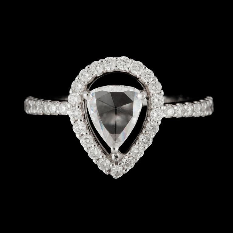 A rose cut diamond 0.52 ct and brilliant cut diamonds 0.43 cts, ring.