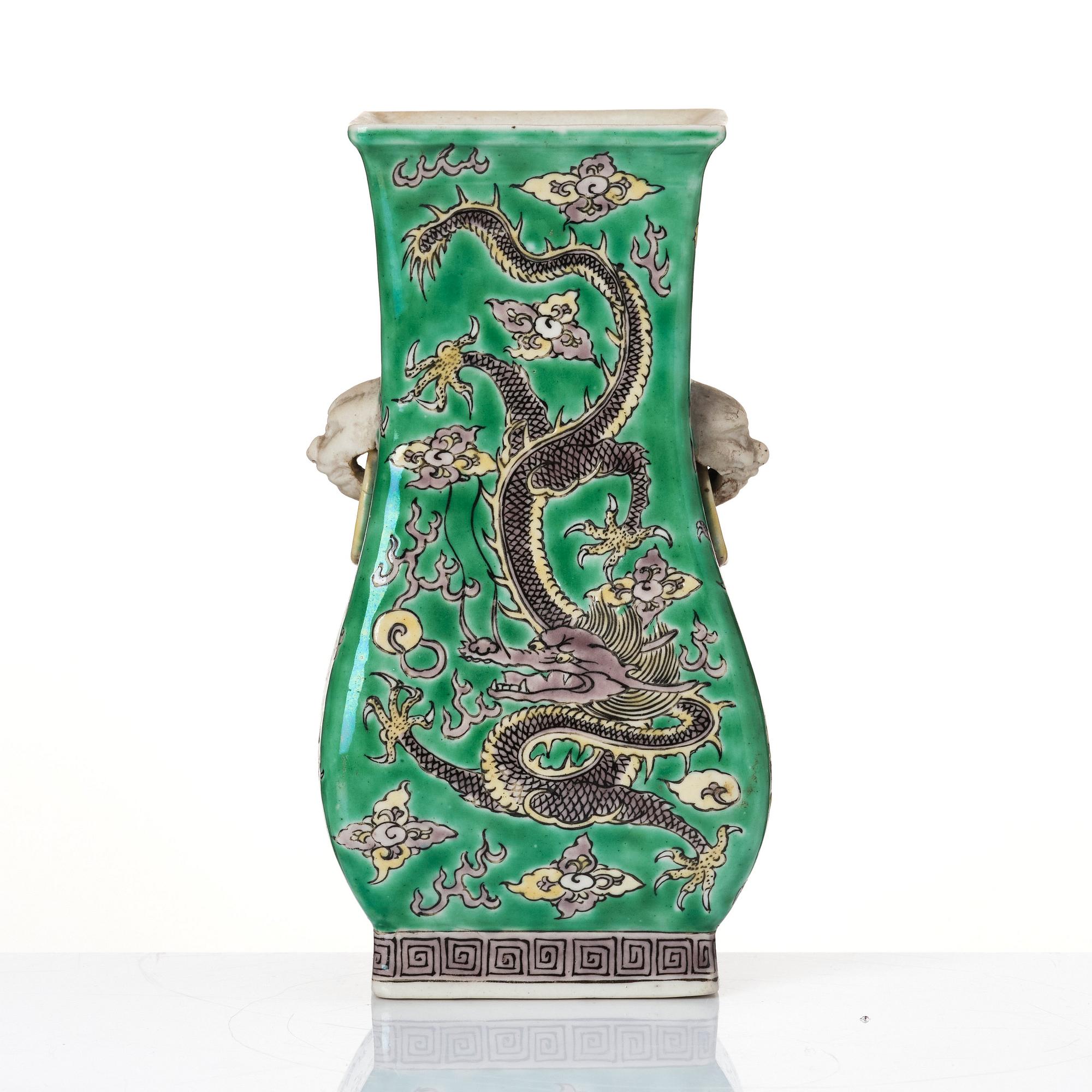Vas, biskvi. Qingdynastin, Kangxi (1662-1722).