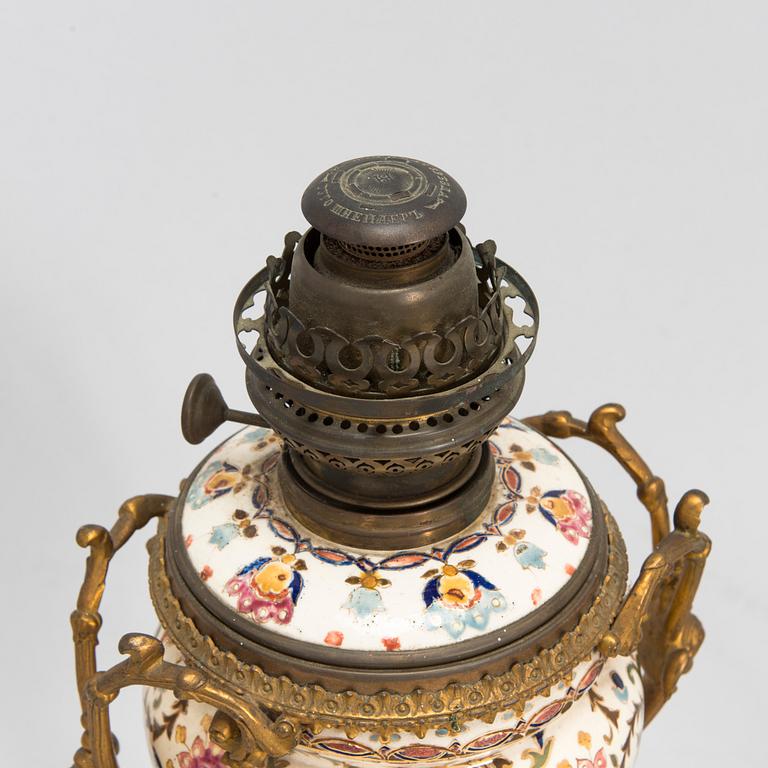 A kerosene tablelamp, Russia. Late 19th century.