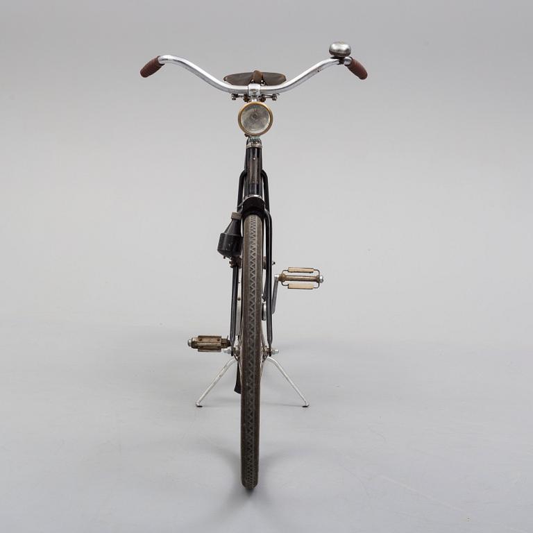 CYKEL, Sport, 1900-talets mitt.