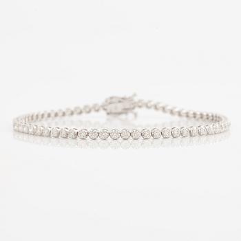 Tennis bracelet 18K white gold with brilliant-cut diamonds.