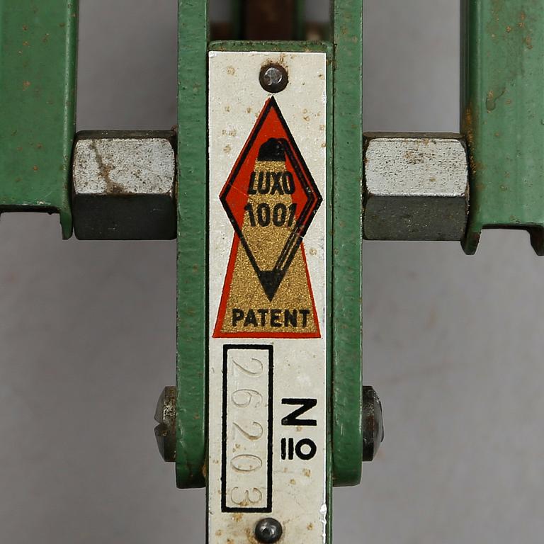 INDUSTRILAMPA, Jacob Jacobsen, Luxo 1001, 1900-talets första hälft.