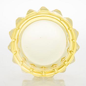 Aimo Okkolin, a 'Serpentine' 6577 bowl signed Aimo Okkolin Riihimäen Lasi Oy.