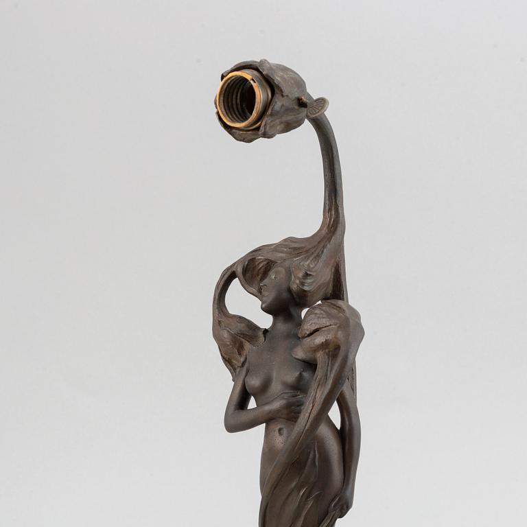 Alf Wallander, an Art Nouveau patinated bronze table lamp, AB Förenade konstgjuterierna, Stockholm 1898-1900.