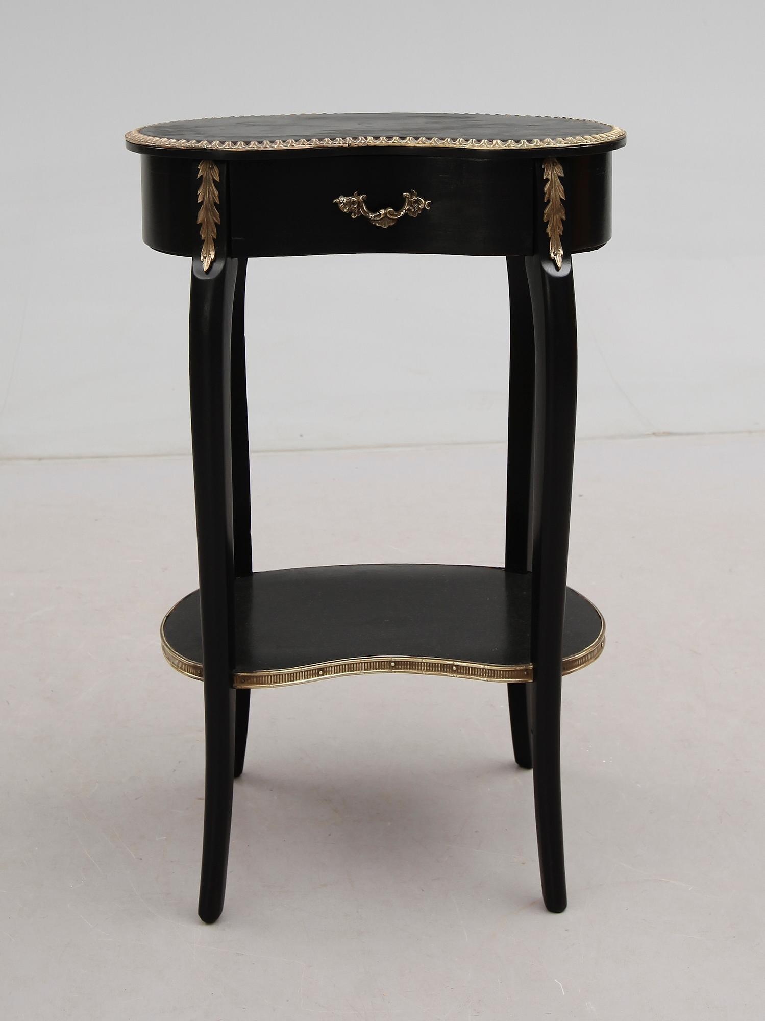 BORD, Louis Seizestil, 1900-talets andra hälft.