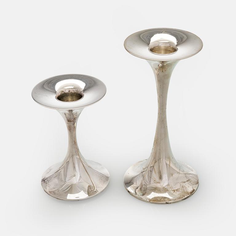 Tapio Wirkkala, Ljusstakar, 2 par, silver, "Trumpetti", Kultakeskus , Tavastehus 2001, 2016 och 2017.