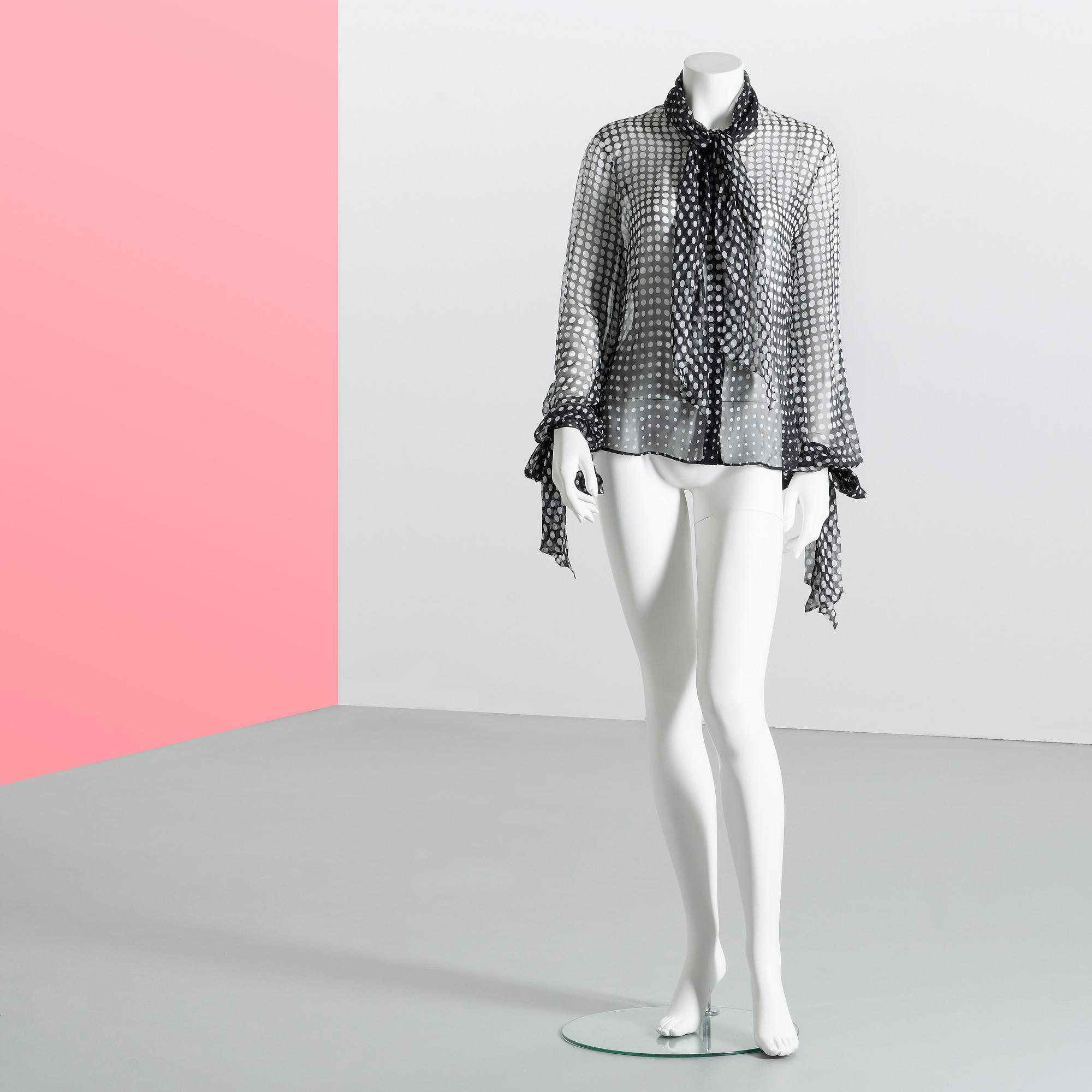 BLOUSE, Alexander Mcqueen, size 46.