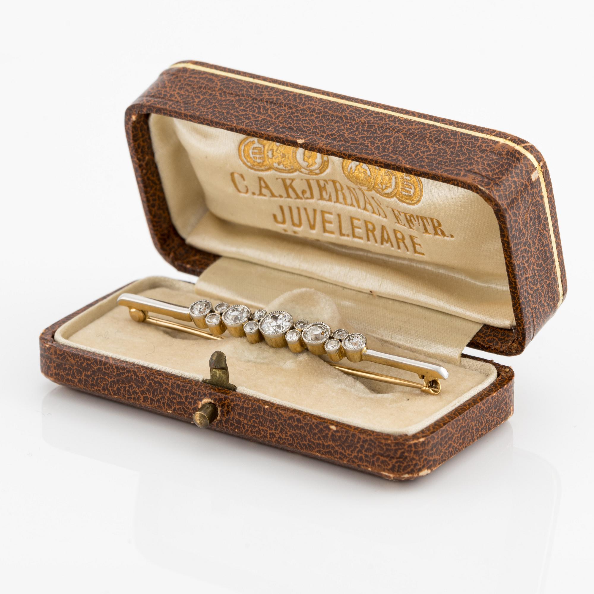 Brosch 18K guld med gammalslipade diamanter.