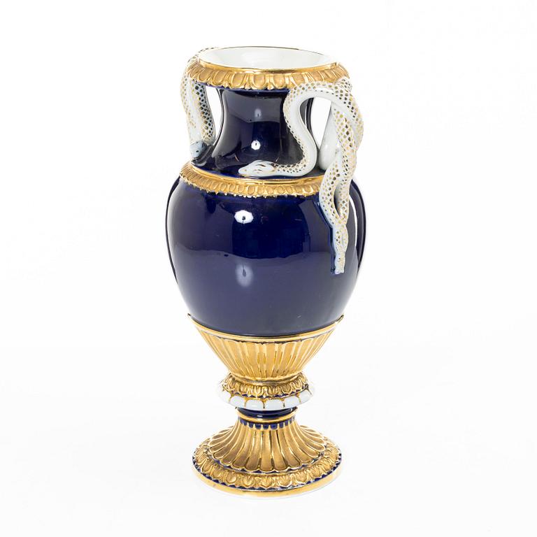 Urna, porslin, Meissen, omkring år 1900.