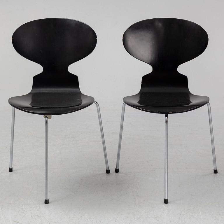 ARNE JACOBSEN, stolar, ett par, "Myran", Fritz Hansen, Danmark.