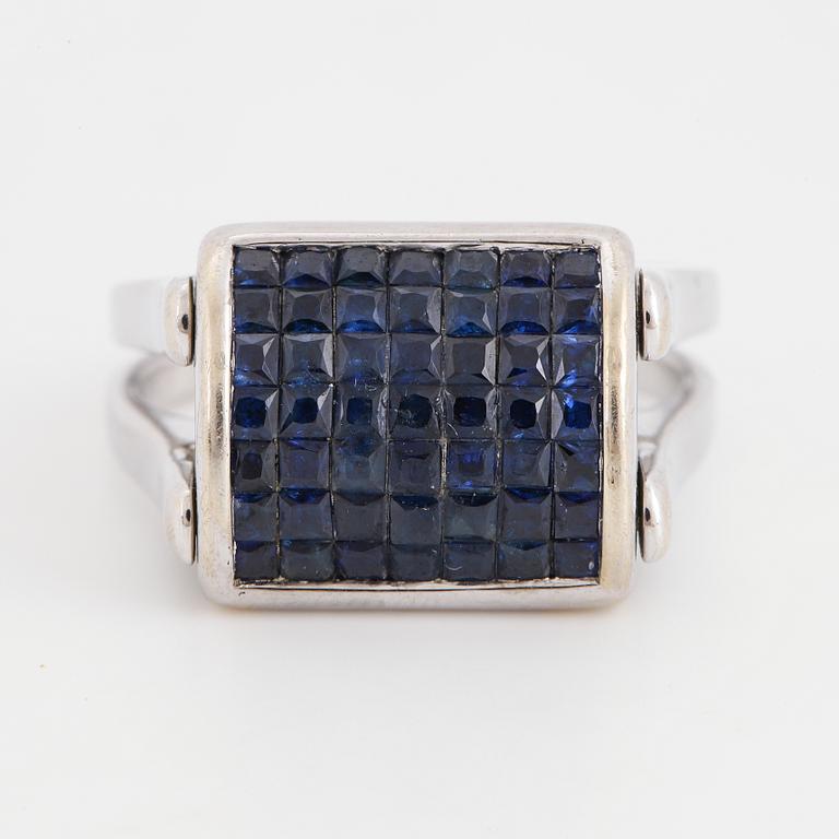 White gold, diamonds and sapphire ring.